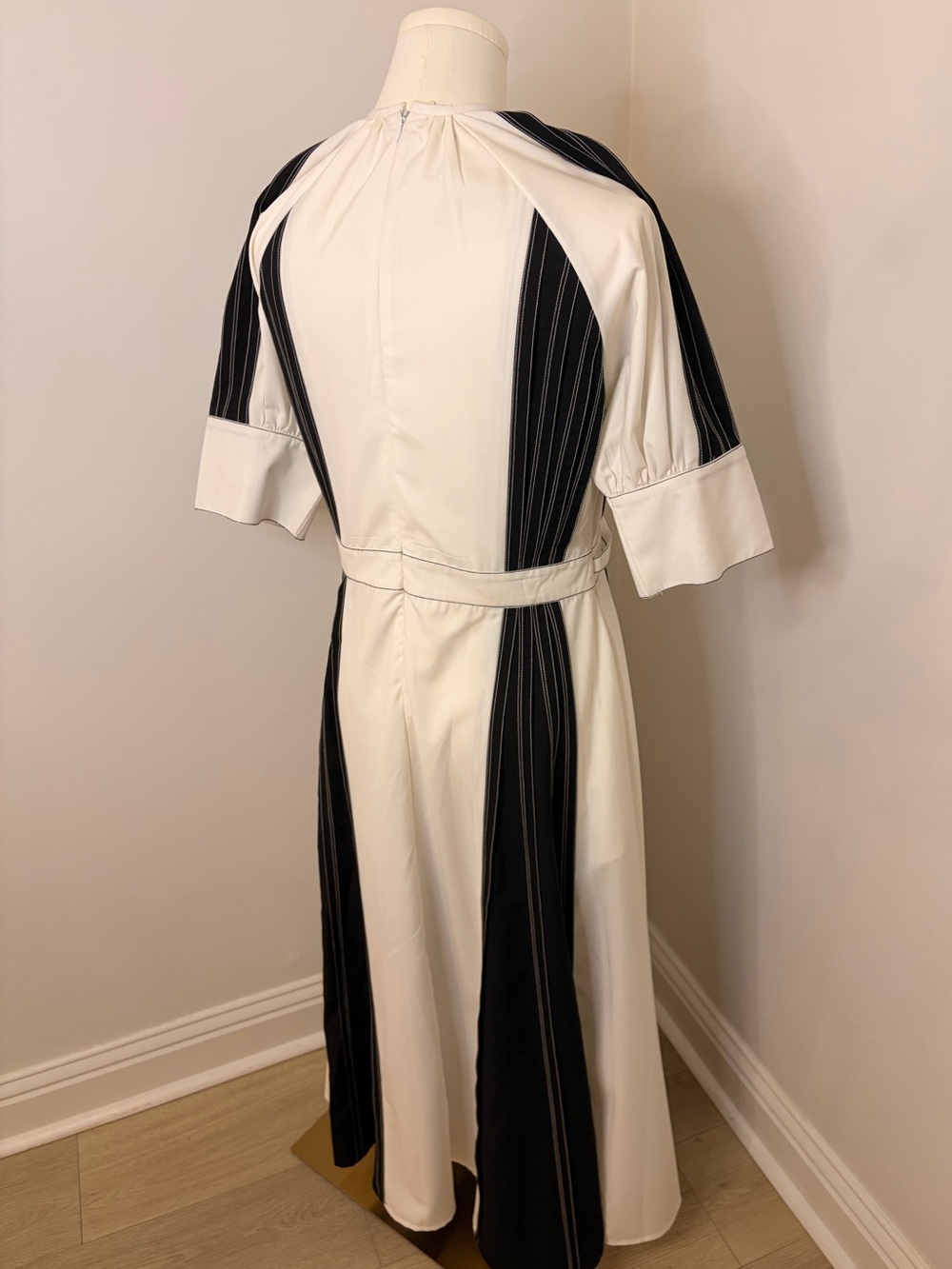 Lovebirds Cinched Colorblock A-Line Black & White Dress Size XS - Picture 6 of 13